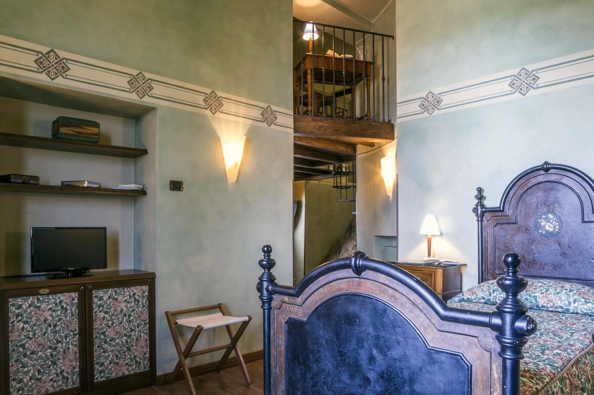 Al Borducan Romantic Hotel - Adults Only Varese Esterno foto