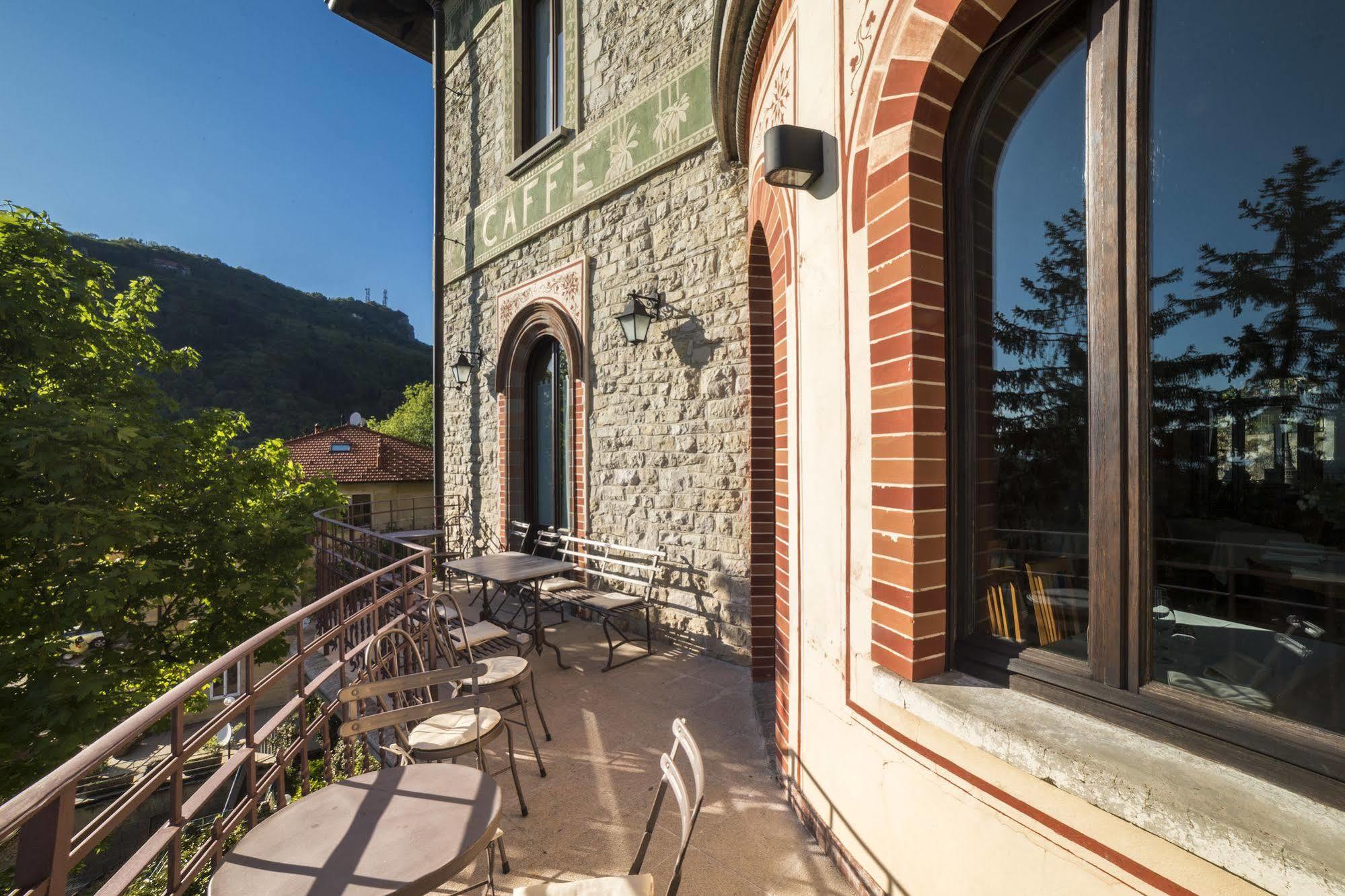 Al Borducan Romantic Hotel - Adults Only Varese Esterno foto